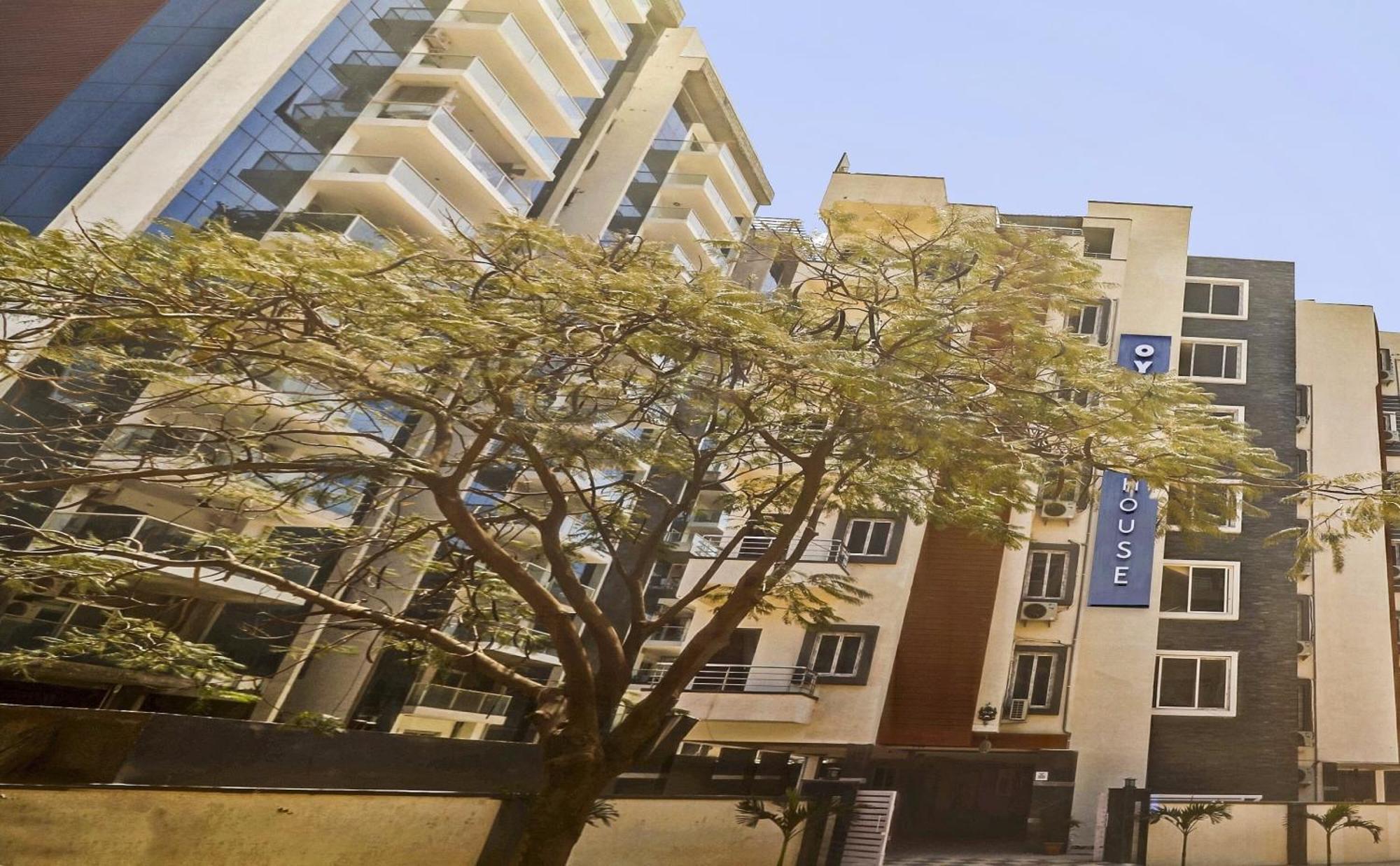 Hotel Collection O White House Near Kims Kondapur Kondapur  Exterior foto